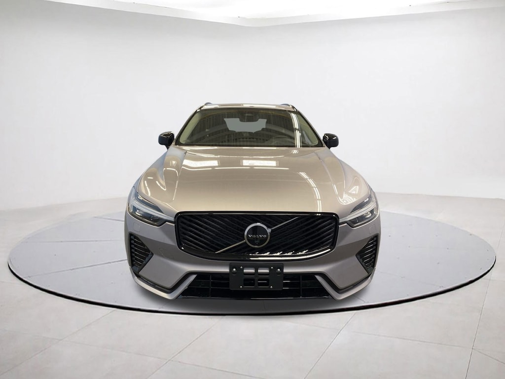 New 2026 Volvo XC60 B5 Plus SUV