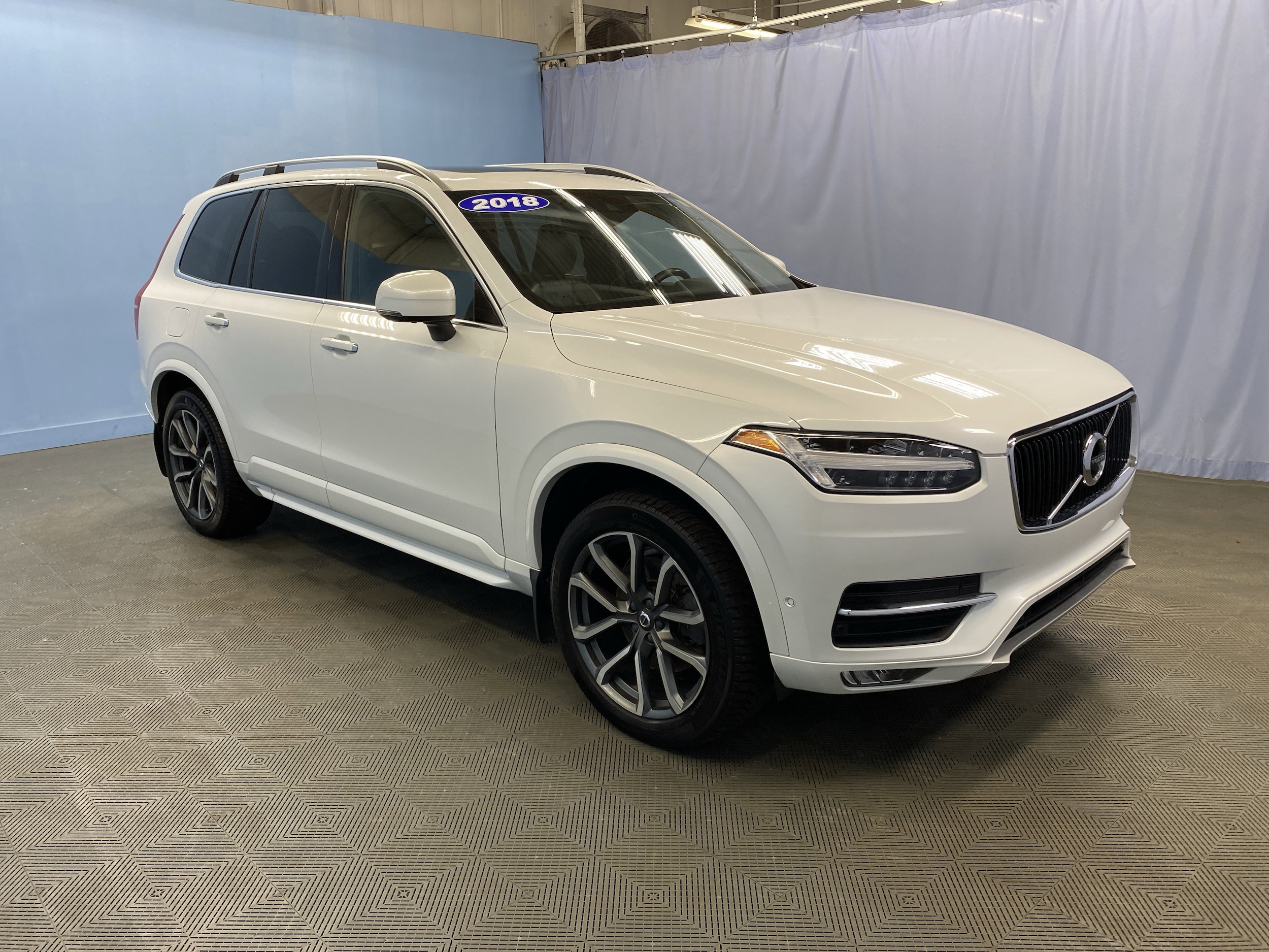 2018 Volvo XC90 Momentum's photo
