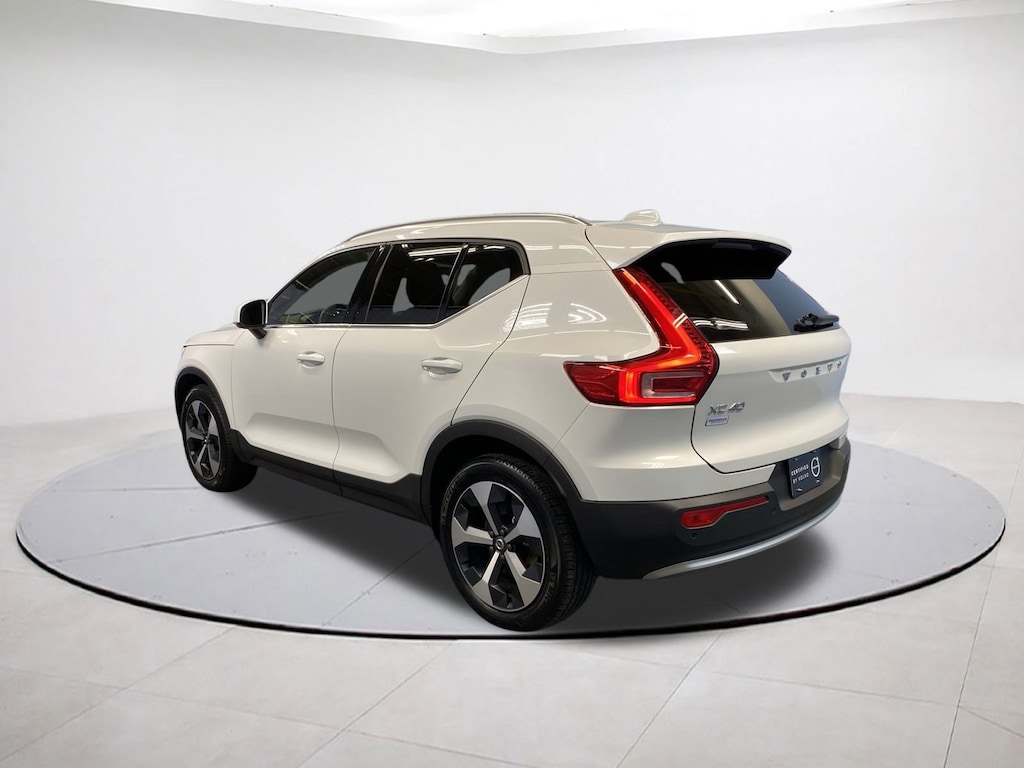 Used 2025 Volvo XC40 Core Bright Theme SUV