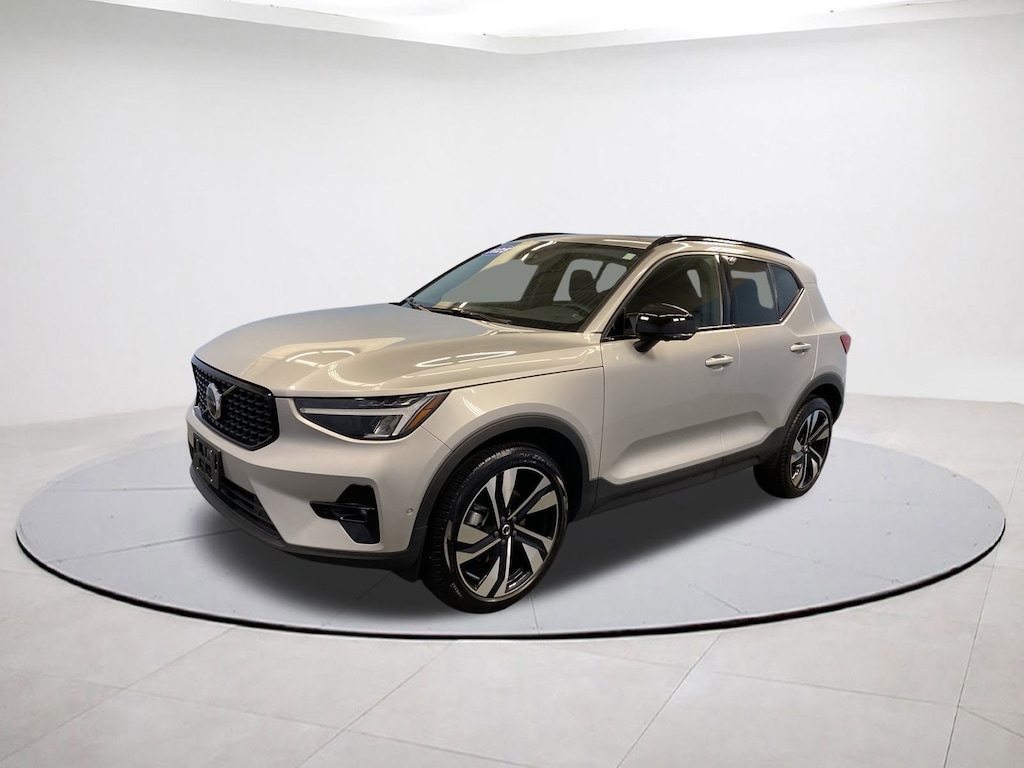 Certified 2025 Volvo XC40 Plus Dark Theme SUV