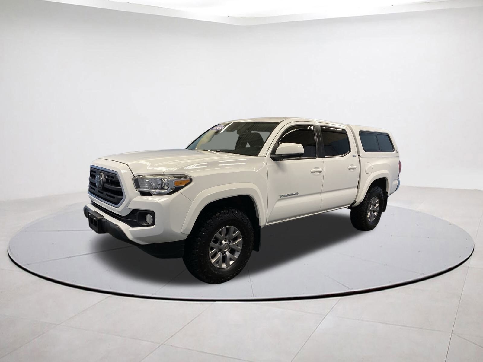 2018 Toyota Tacoma SR5 4x4 photo 3