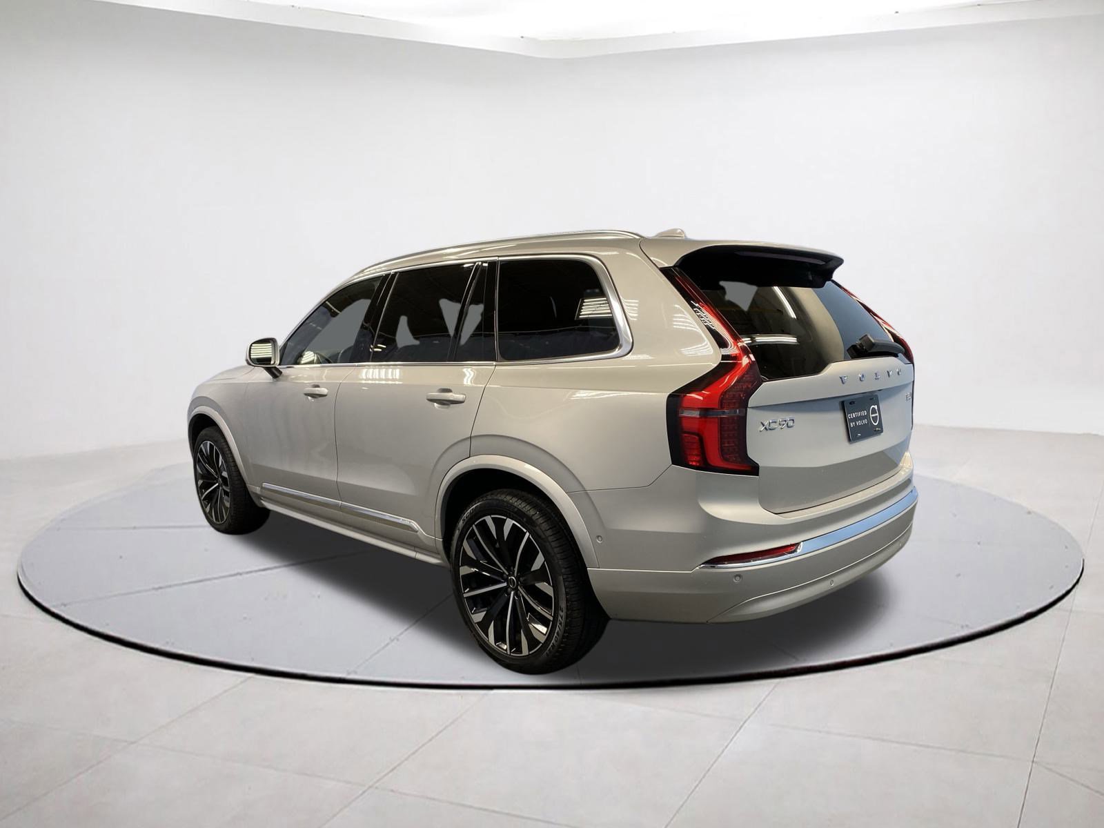 2025 Volvo XC90 Plus photo 4