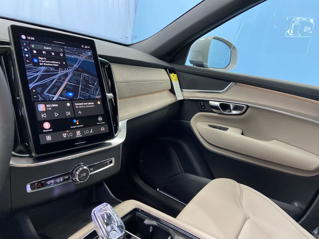 2026 Volvo XC90 Core - Photo 13
