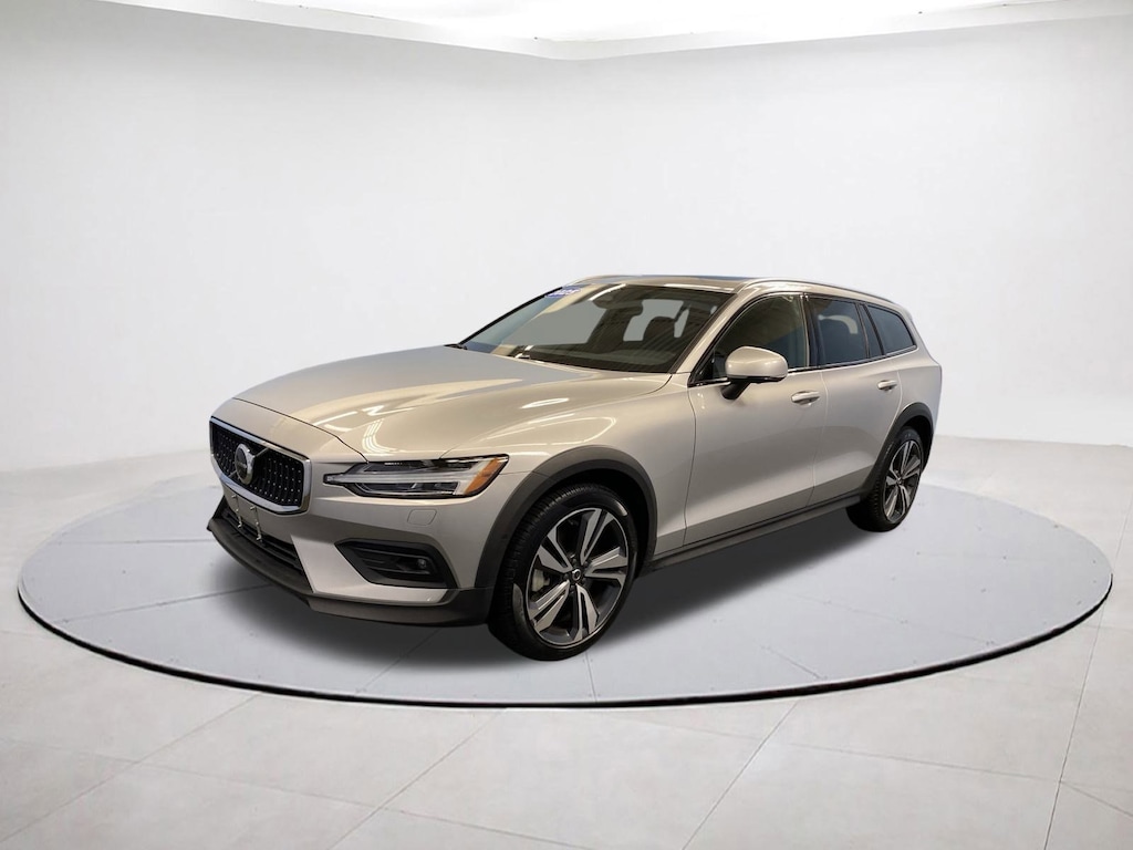 Certified 2025 Volvo V60 Cross Country Plus Wagon