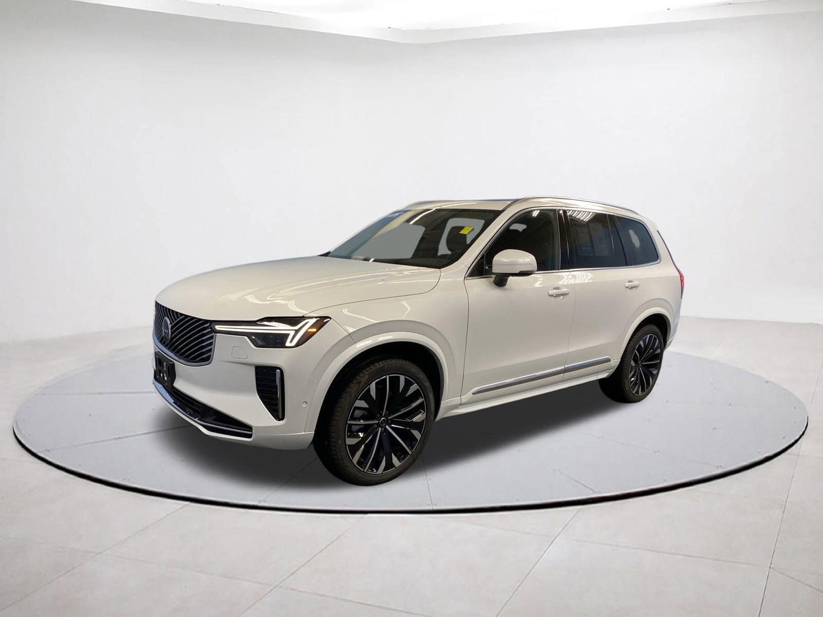 2025 Volvo XC90 Plus photo 3