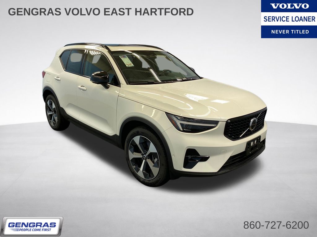 2026 Volvo XC40