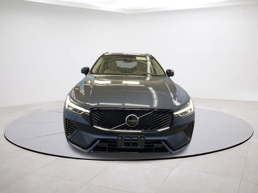 New 2026 Volvo XC60 plug-in hybrid T8 Ultra SUV