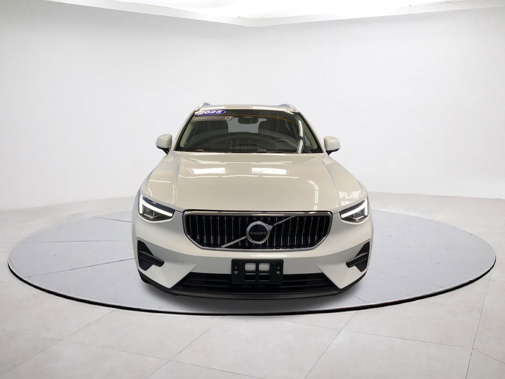 Used 2025 Volvo XC40 Core Bright Theme SUV
