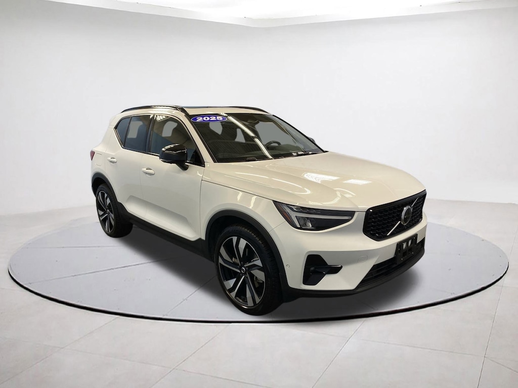 Certified 2025 Volvo XC40 Plus Dark Theme SUV