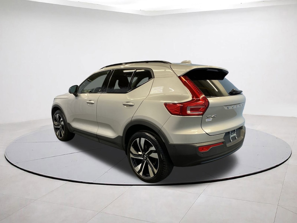 Certified 2025 Volvo XC40 Plus Dark Theme SUV