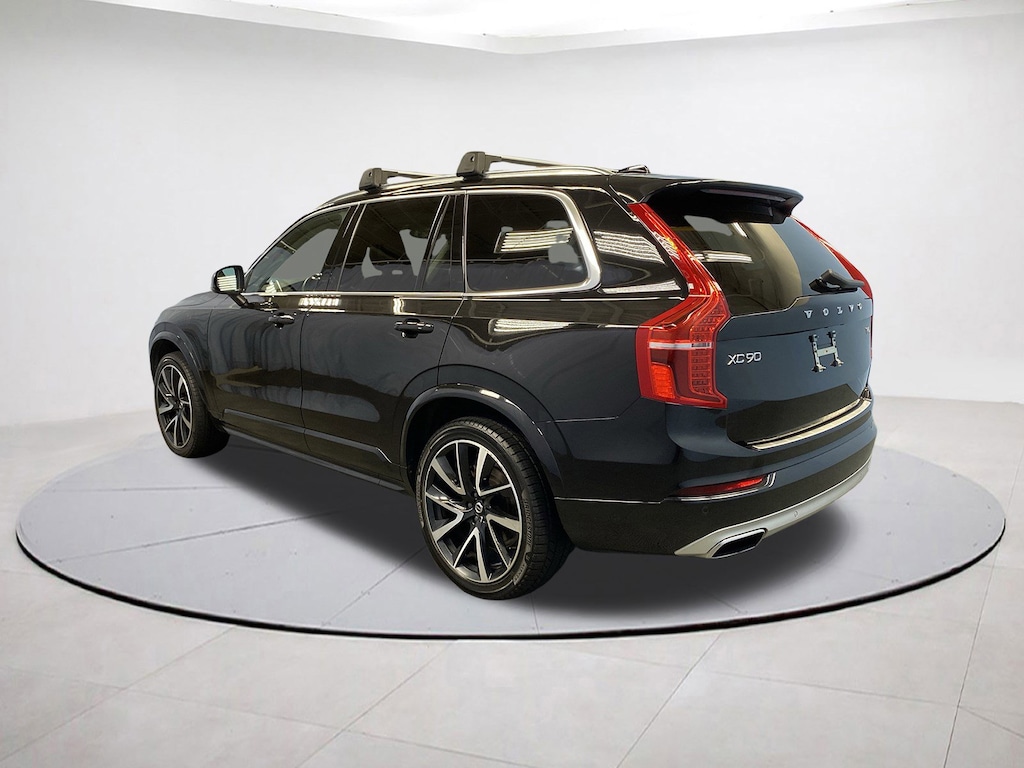 Used 2021 Volvo XC90 Momentum SUV