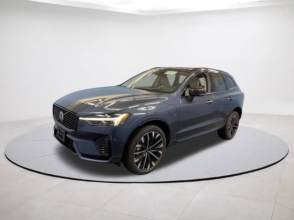 New 2026 Volvo XC60 plug-in hybrid T8 Ultra SUV