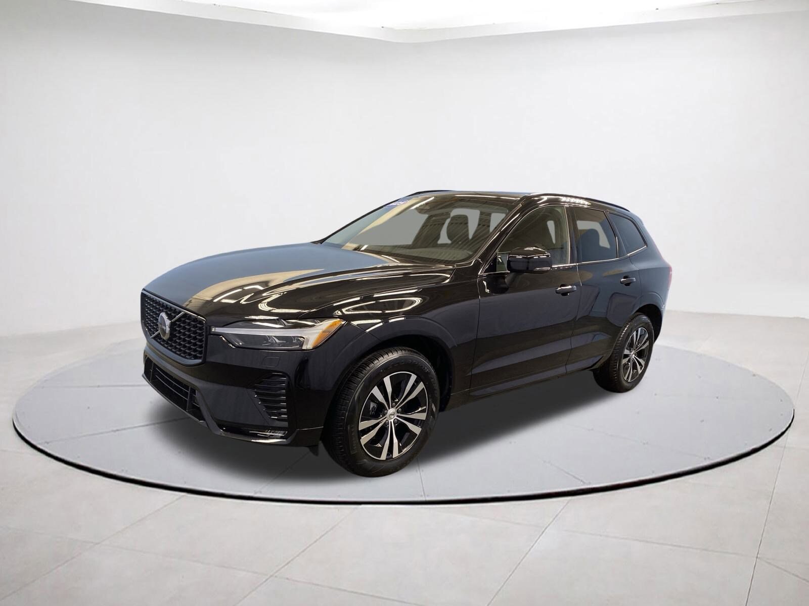 2025 Volvo XC60 Core photo 3