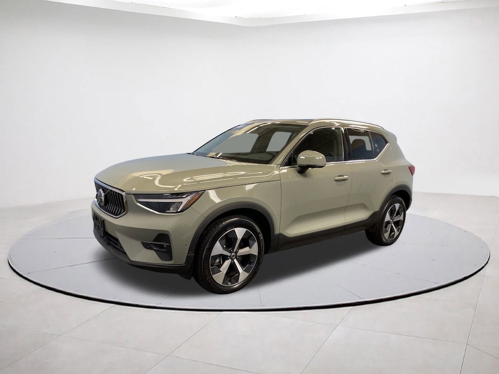 Used 2025 Volvo XC40 Plus Bright Theme SUV