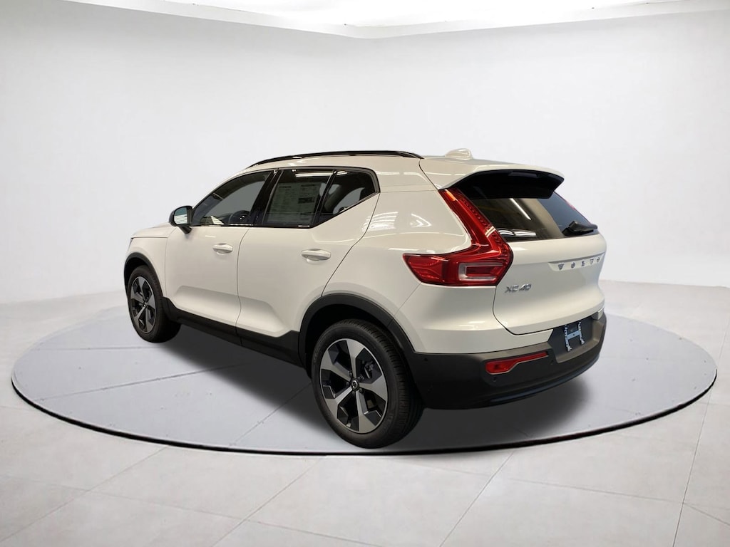 New 2026 Volvo XC40 B5 Plus SUV