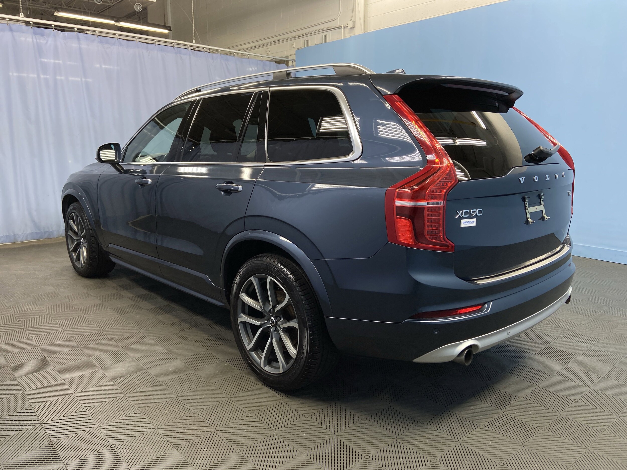 2019 Volvo XC90 T5 Momentum photo 4
