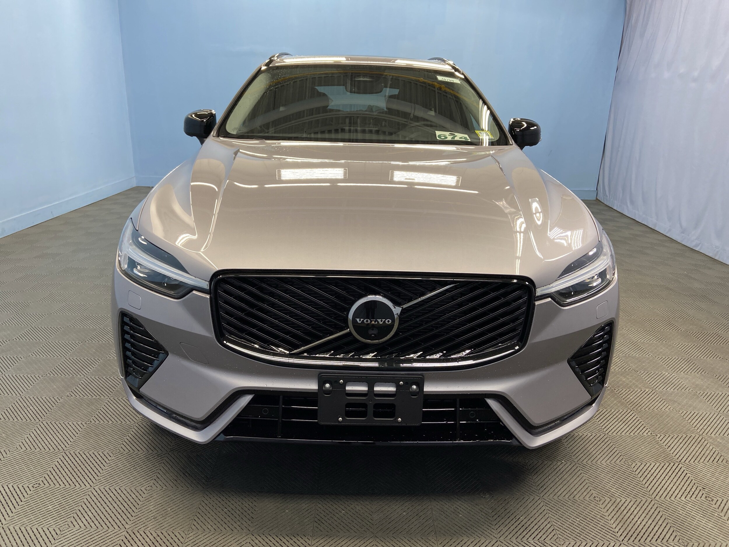 2026 Volvo XC60 B5 Plus photo 2