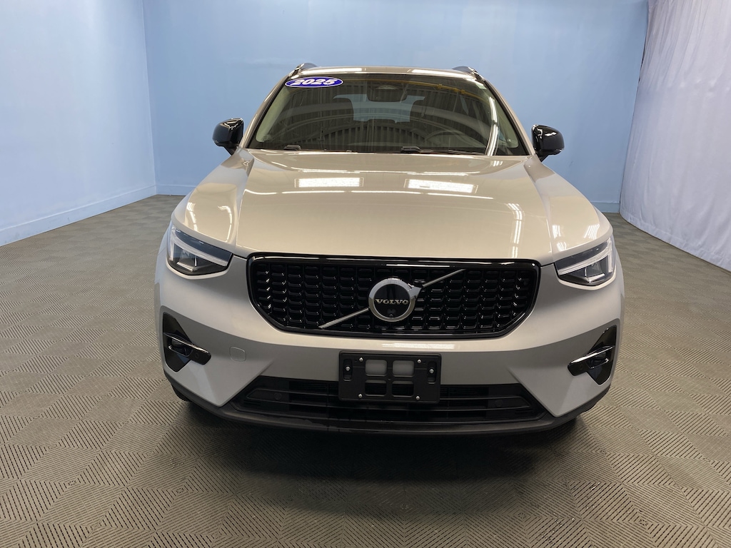 Certified 2025 Volvo XC40 Plus Dark Theme SUV