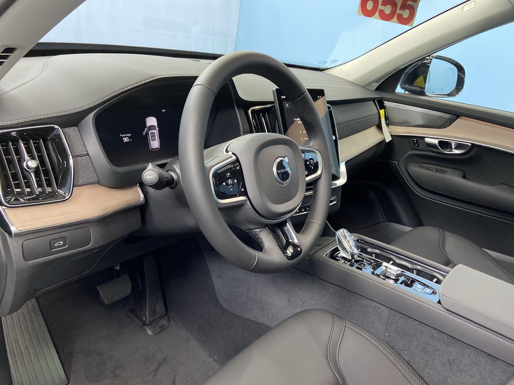 2026 Volvo XC90 Plus - Photo 10