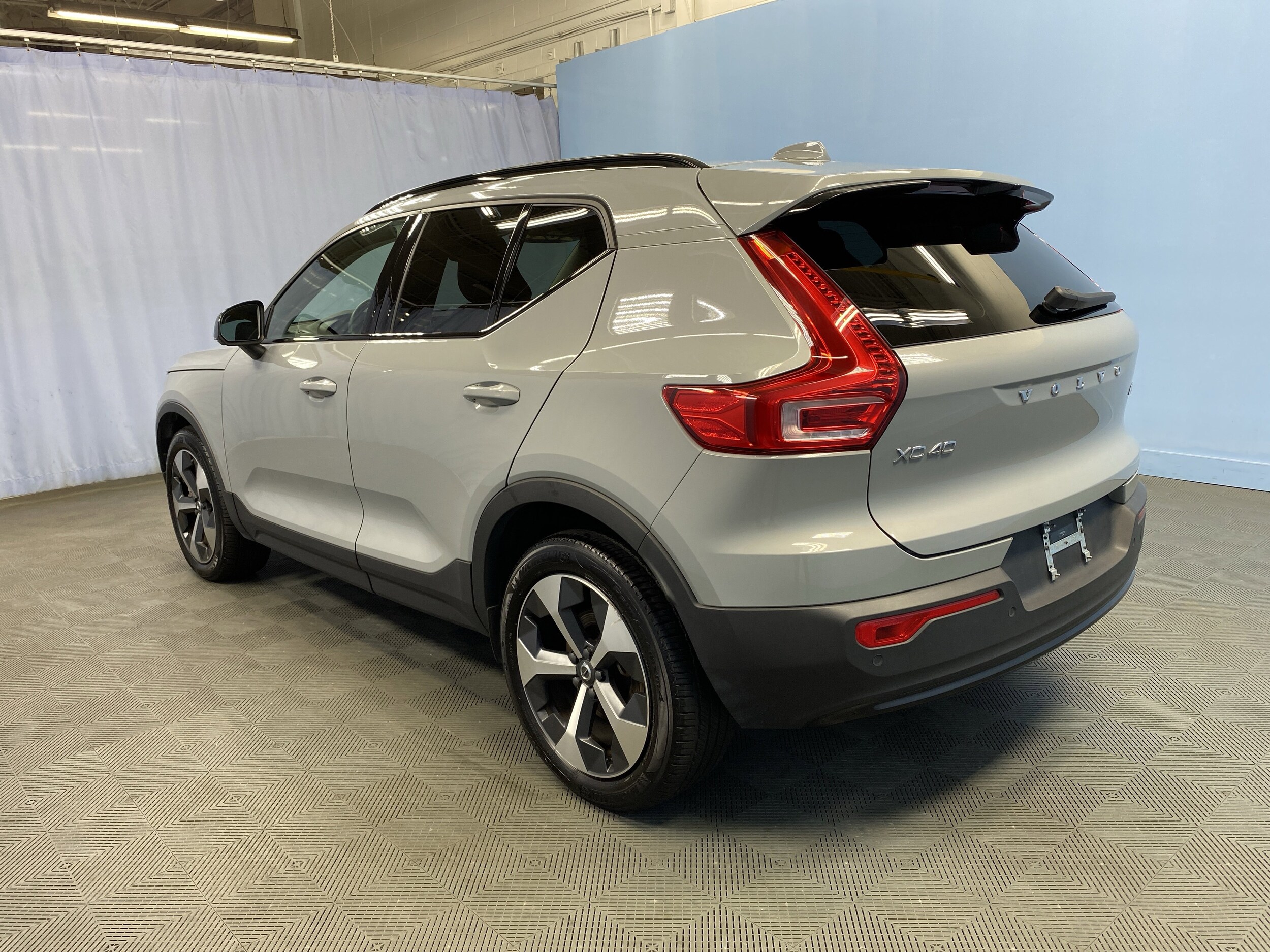 2024 Volvo XC40 Core photo 3