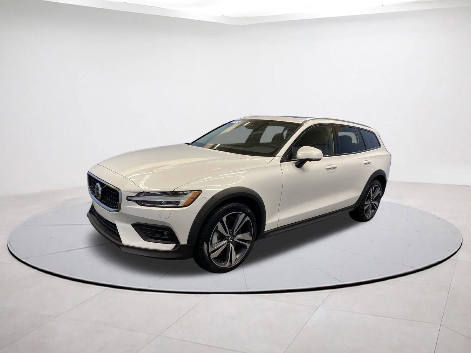 2025 Volvo V60 Cross Country Plus photo 3