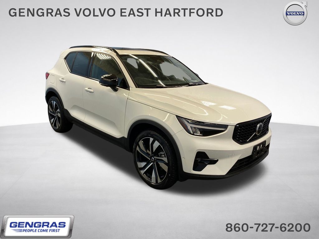 2026 Volvo XC40
