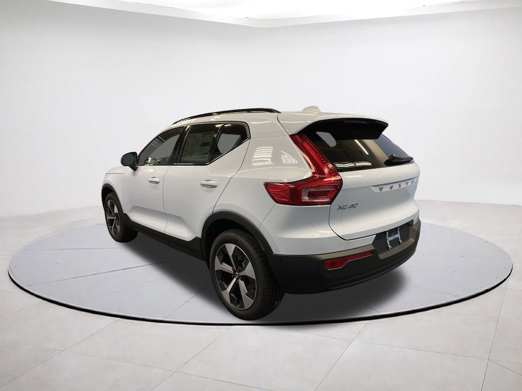 New 2026 Volvo XC40 B5 Plus SUV