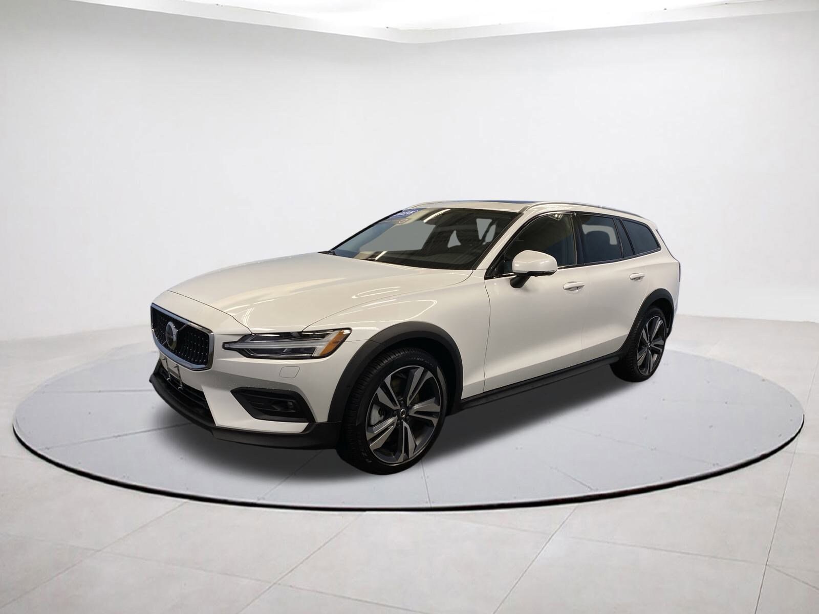 2025 Volvo V60 Cross Country Plus photo 3