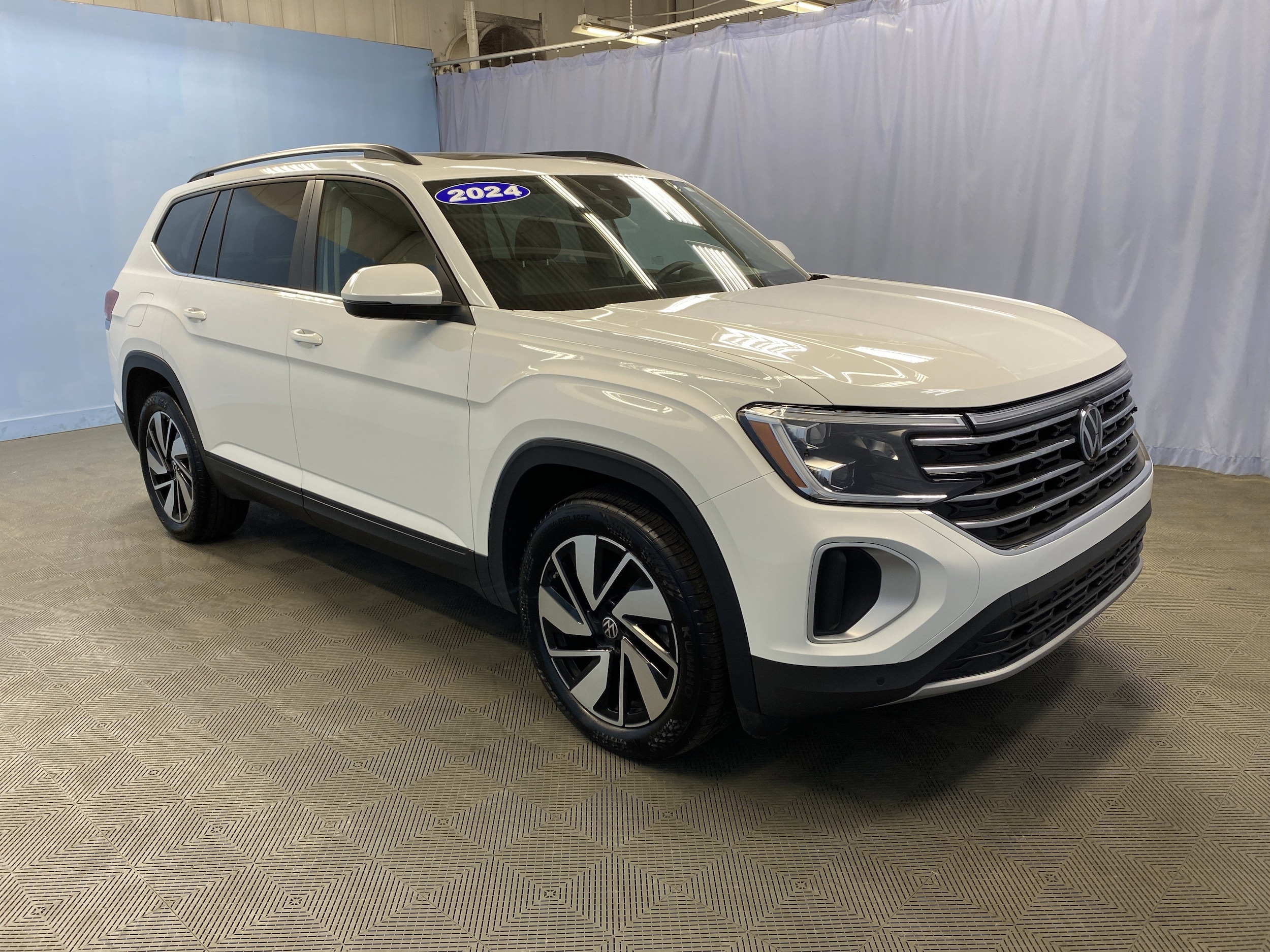 2024 Volkswagen Atlas SE w/Tech's photo
