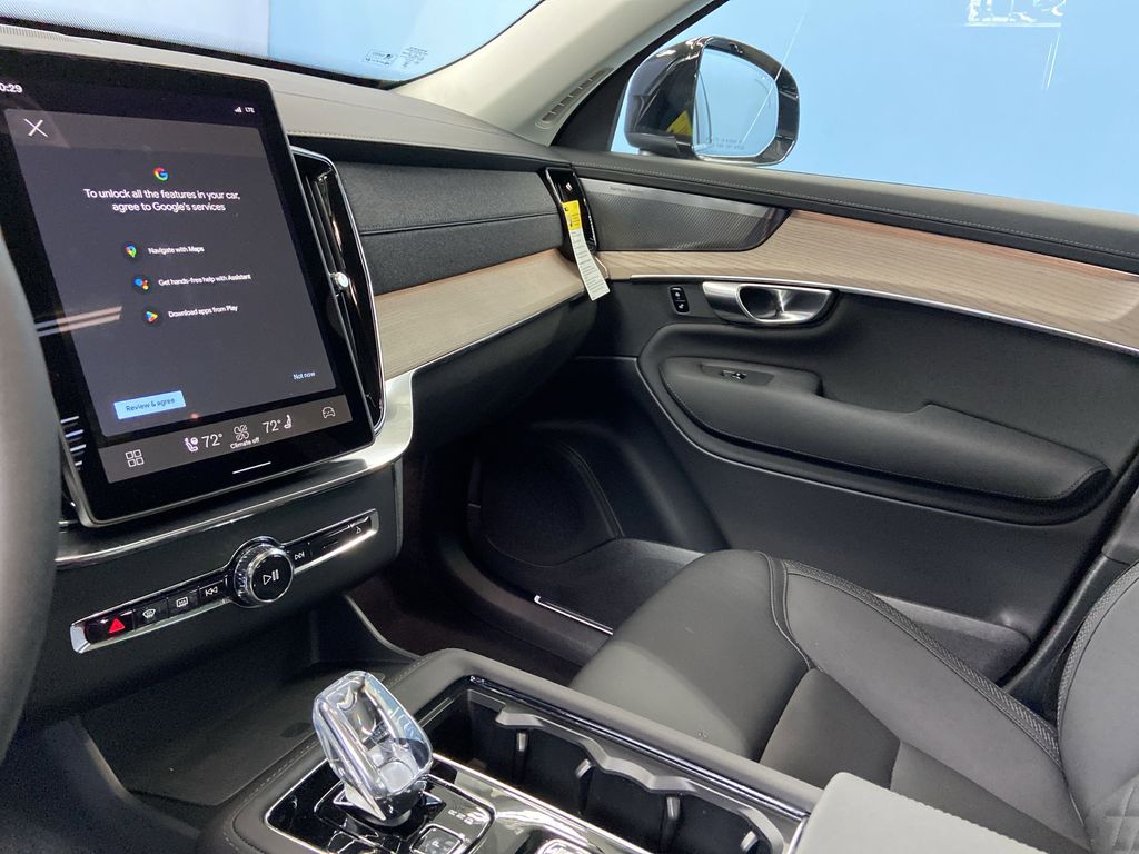 2026 Volvo XC90 Plus - Photo 12