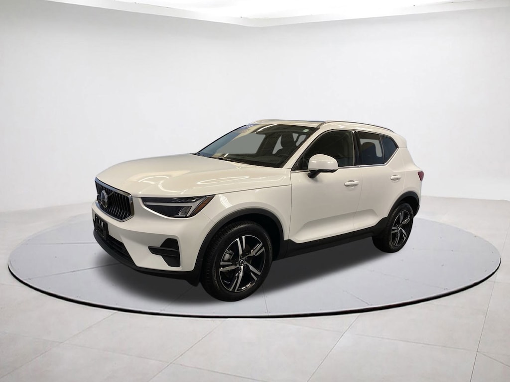 Certified 2025 Volvo XC40 Core Bright Theme SUV