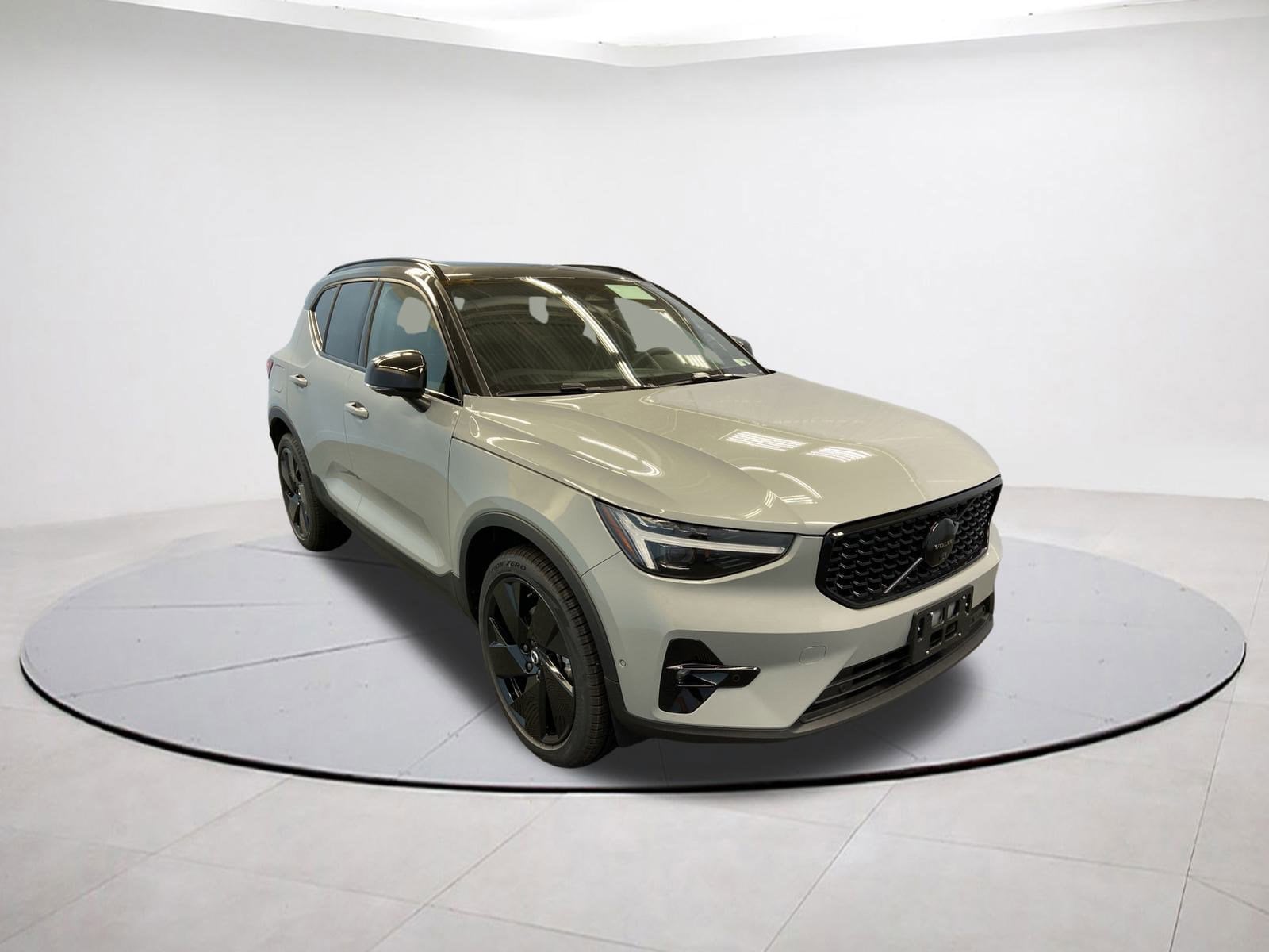 2026 Volvo XC40