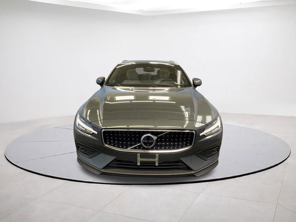 New 2026 Volvo V60 Cross Country B5 Ultra Wagon