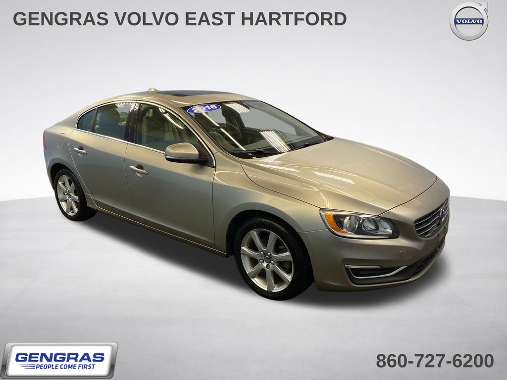 2016 Volvo S60 T5 Drive-E FWD Premier's photo