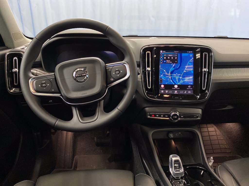 2026 Volvo XC40 Plus - Photo 19