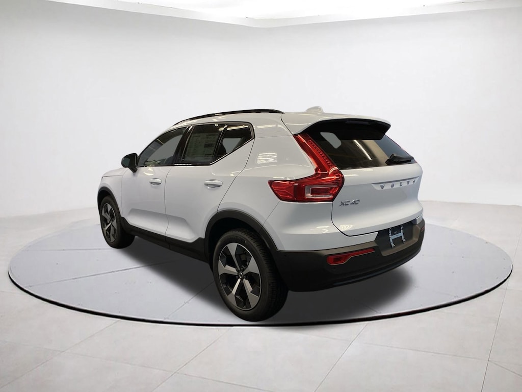 New 2026 Volvo XC40 B5 Plus SUV
