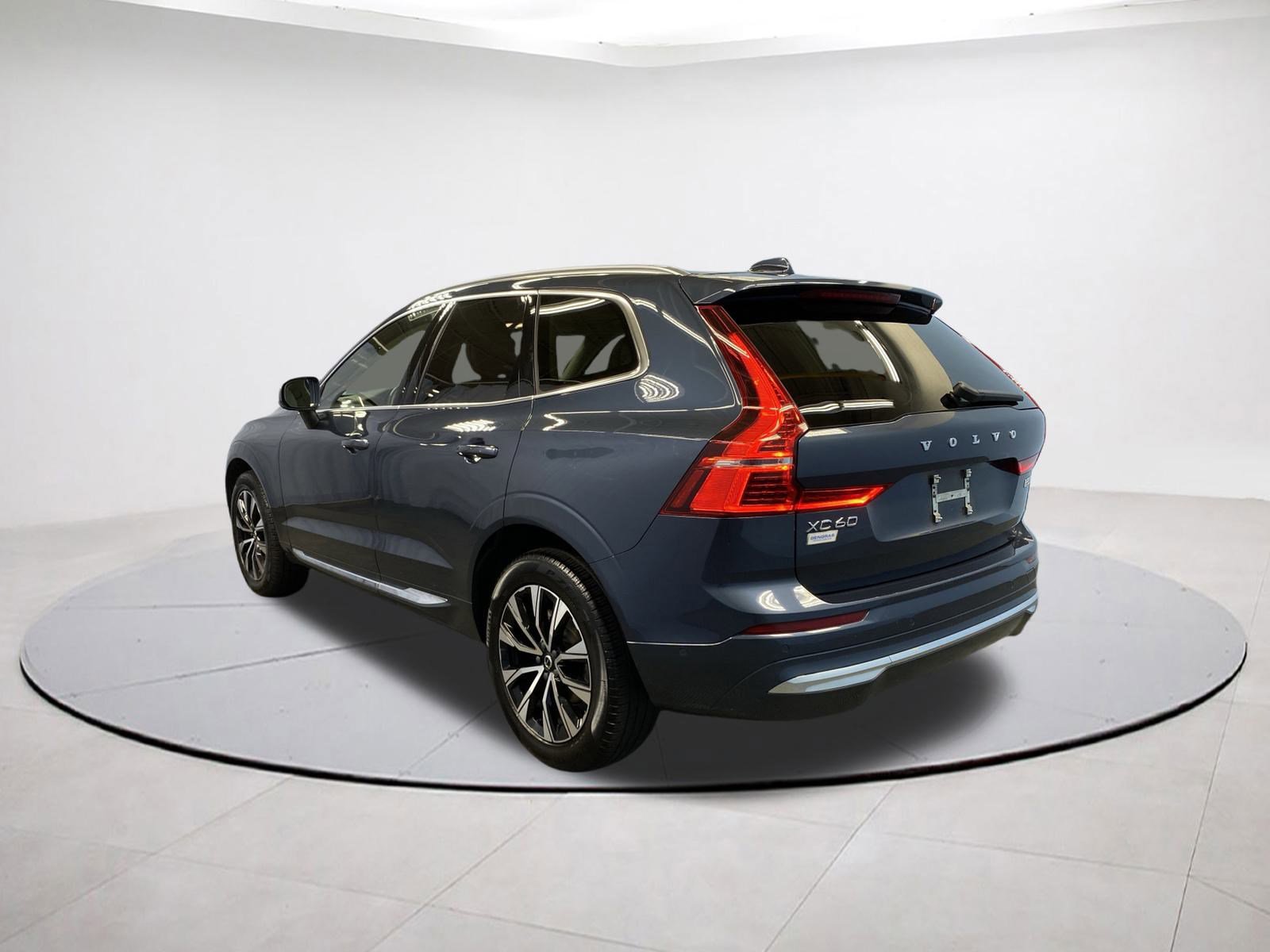 2023 Volvo XC60 Plus photo 4