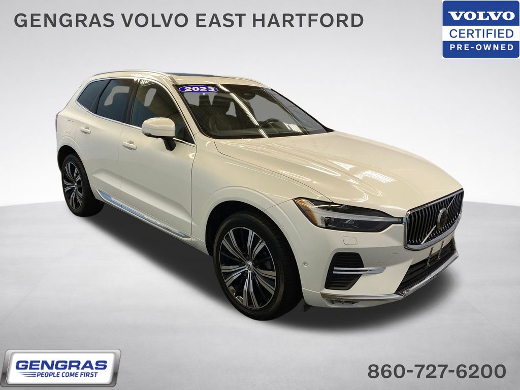 2023 Volvo XC60 B5 Plus Bright Theme AWD's photo