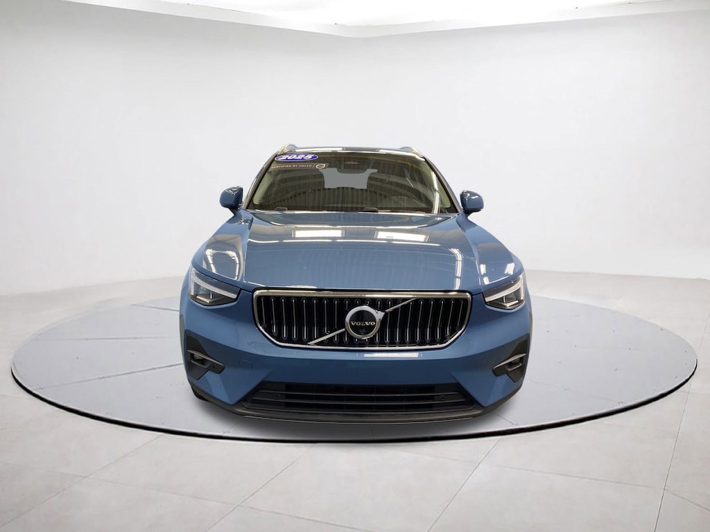Used 2025 Volvo XC40 Plus Bright Theme SUV