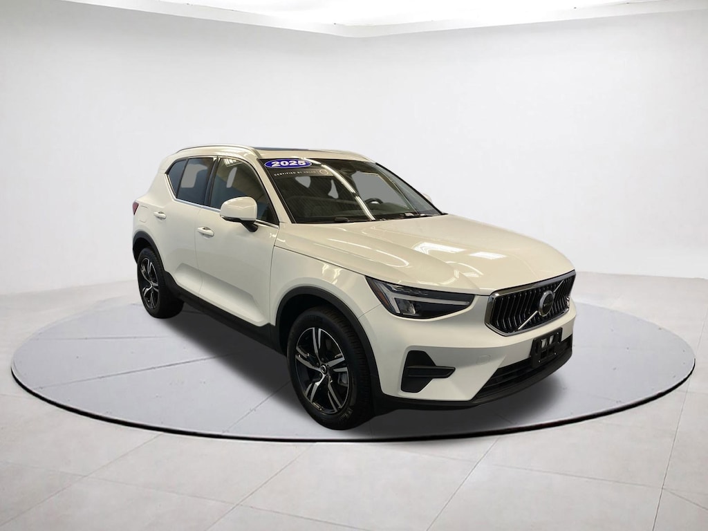 Certified 2025 Volvo XC40 Core Bright Theme SUV