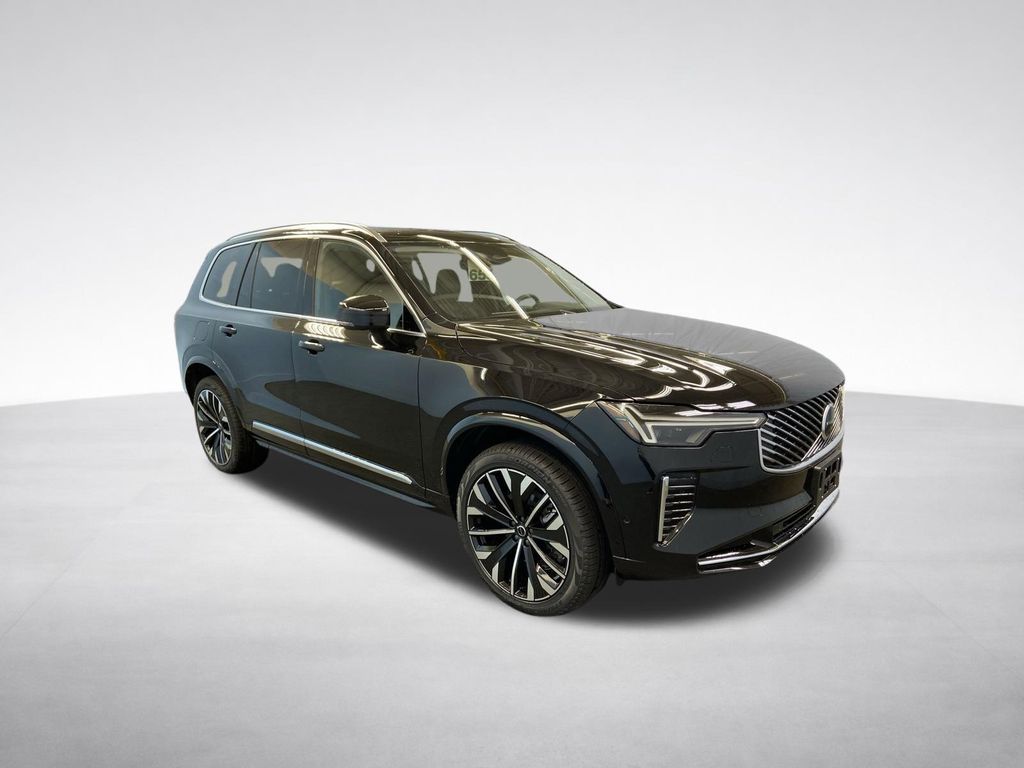 2026 Volvo XC90 Plus - Photo 7