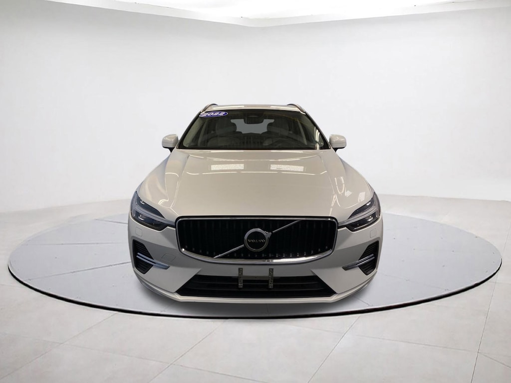 Used 2022 Volvo XC60 Momentum SUV