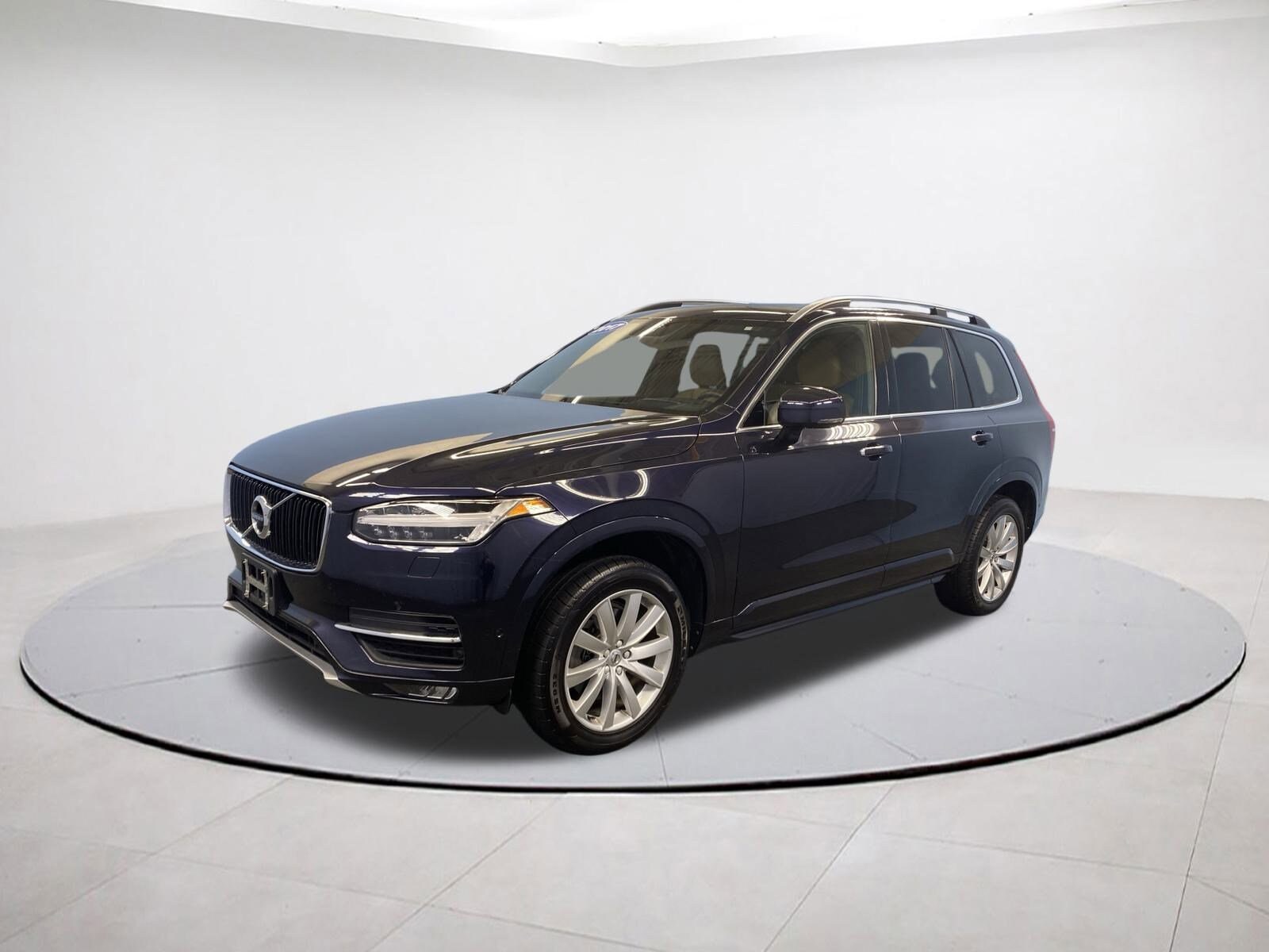 2017 Volvo XC90 Momentum photo 3