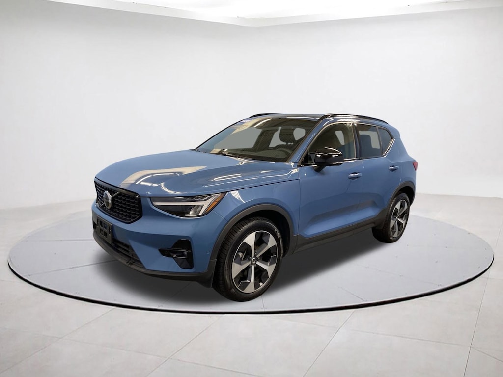 Used 2025 Volvo XC40 Plus Dark Theme SUV
