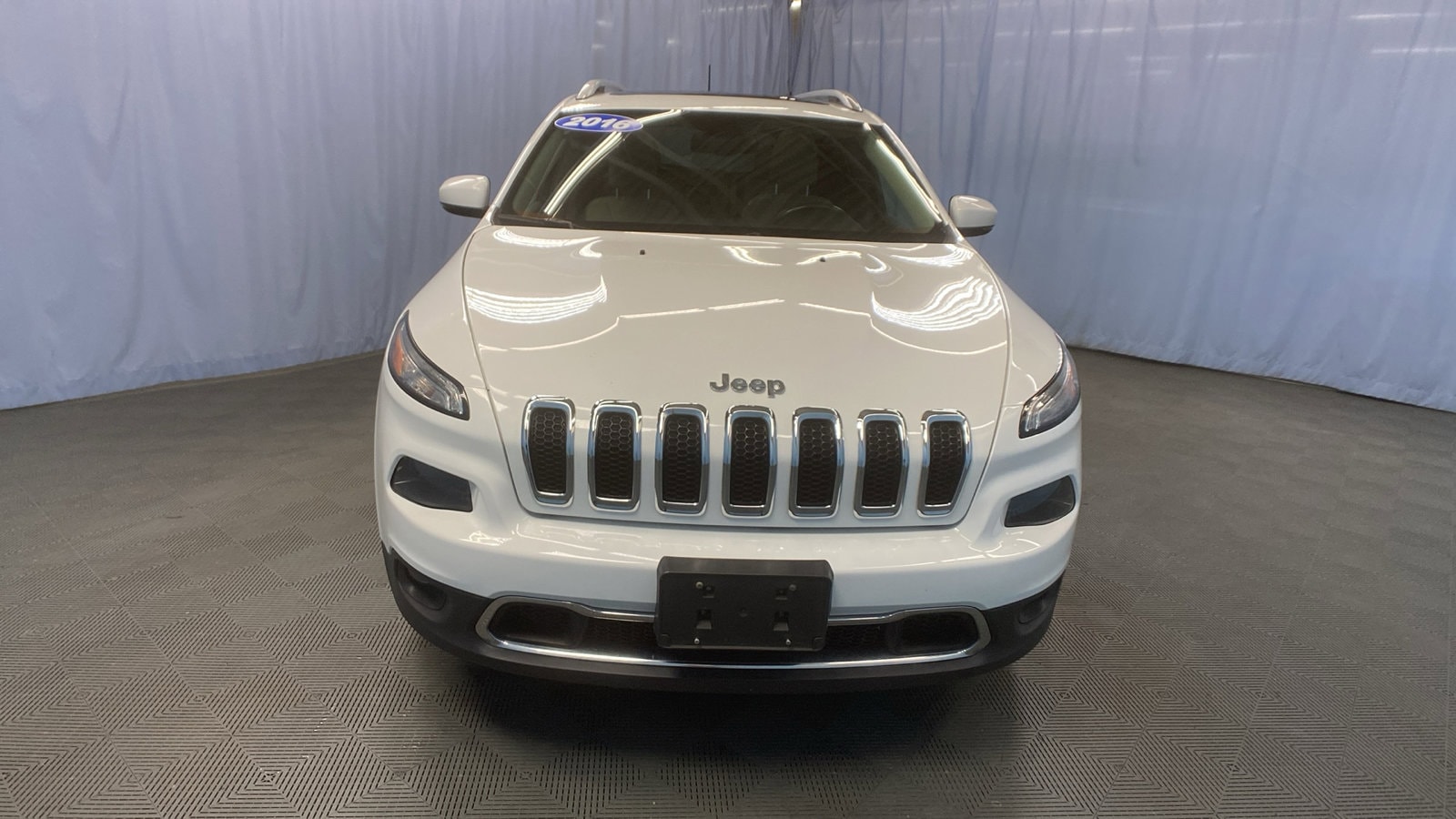 Used 2016 Jeep Cherokee Limited with VIN 1C4PJMDB2GW236901 for sale in Hartford, CT