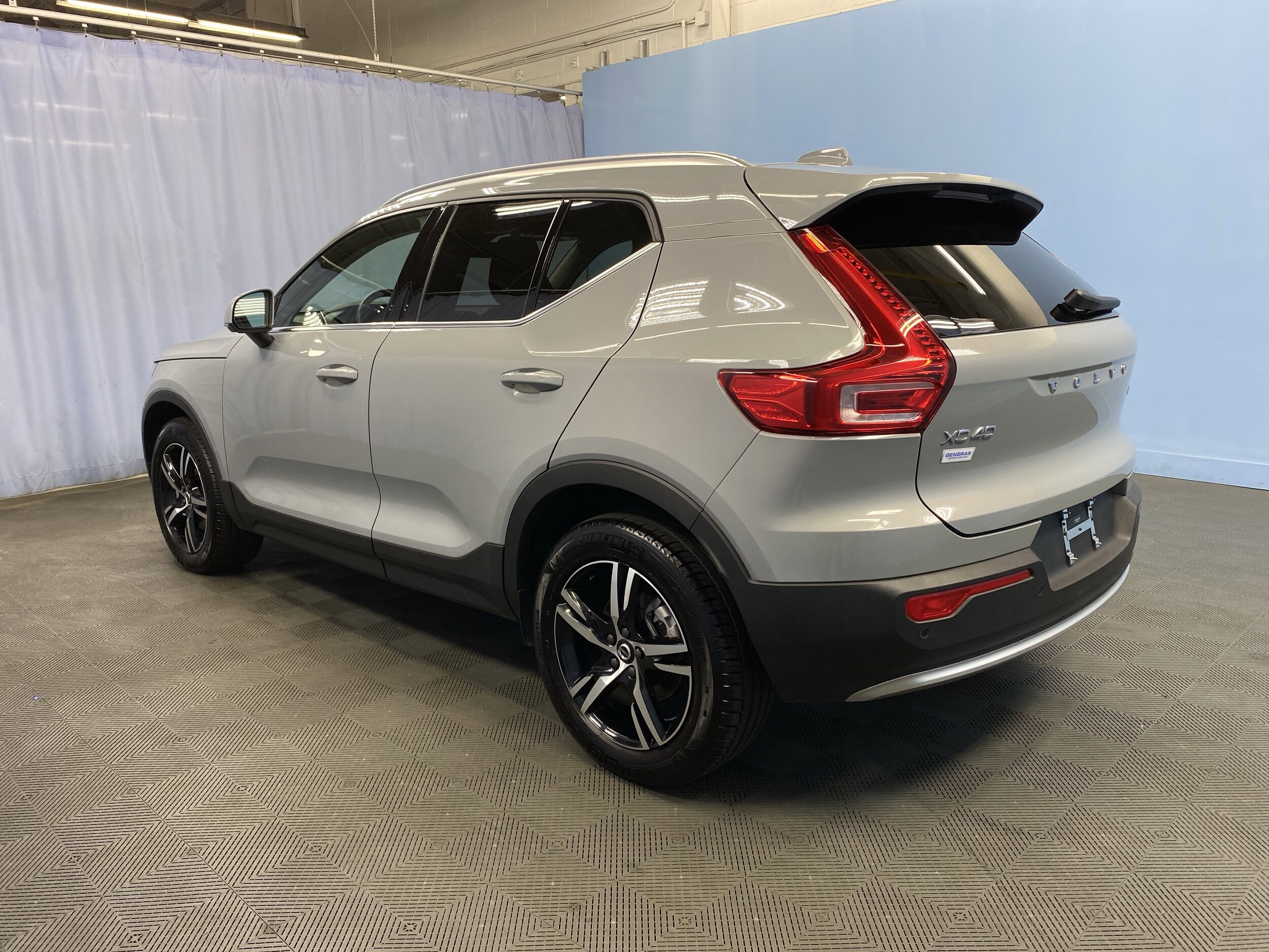2025 Volvo XC40 Core photo 4