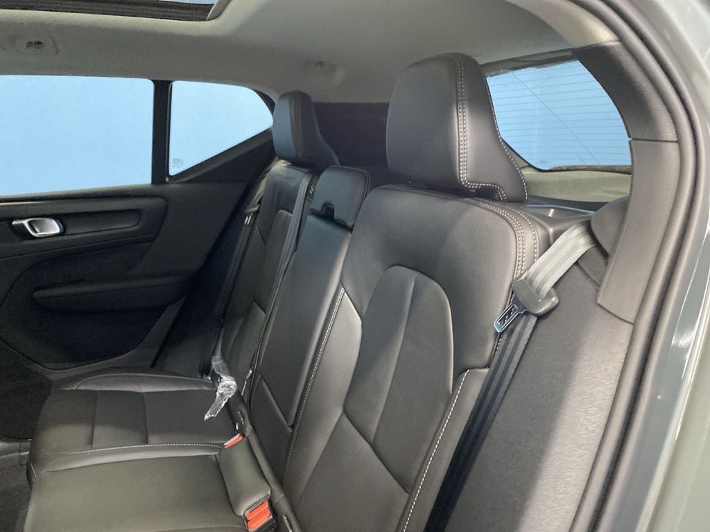 2026 Volvo XC40 Core - Photo 15