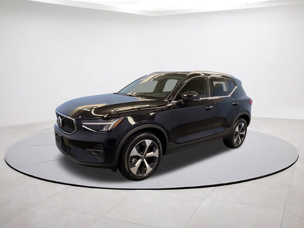 Used 2025 Volvo XC40 Plus Bright Theme SUV