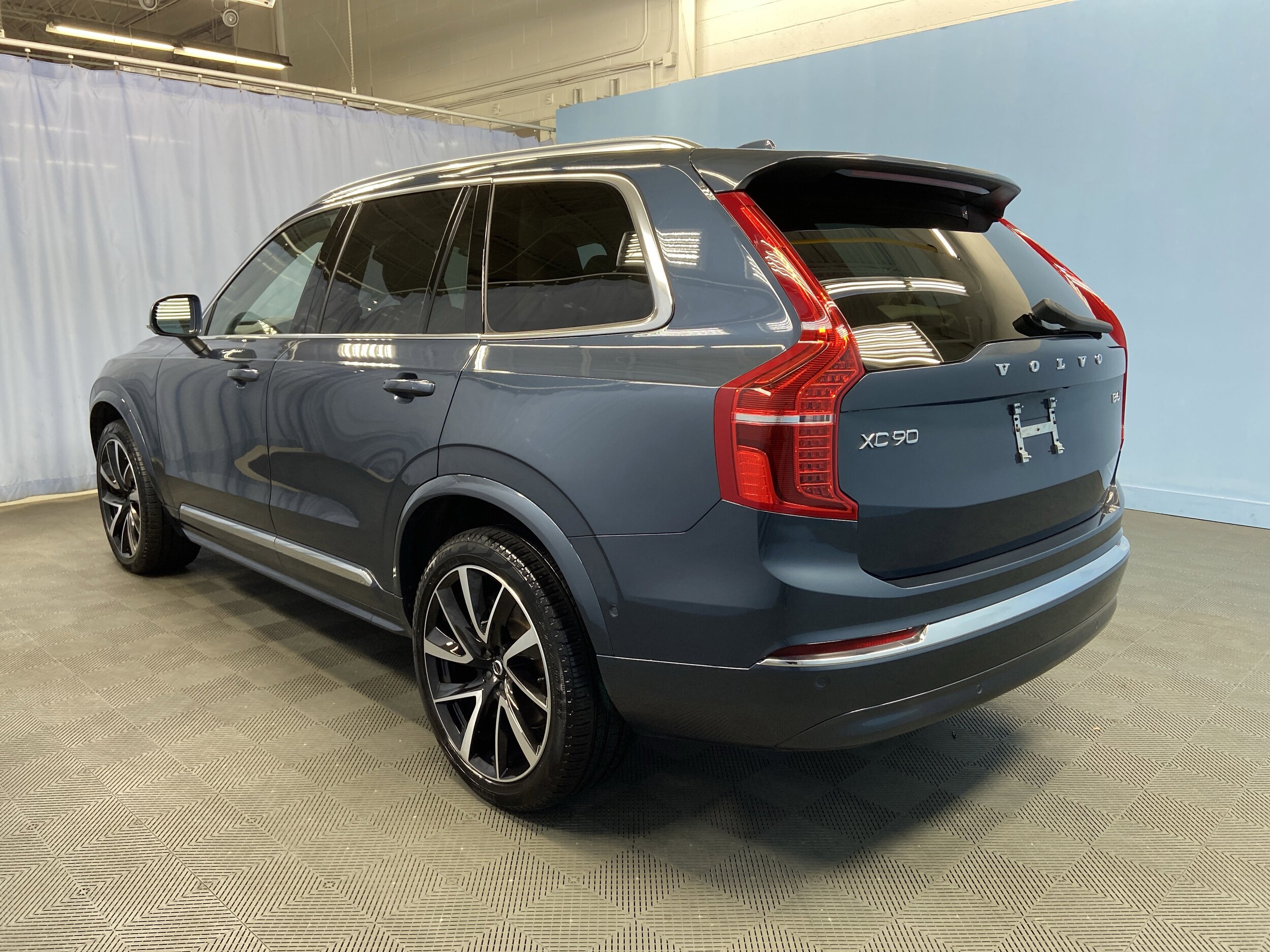 2024 Volvo XC90 Ultimate photo 2