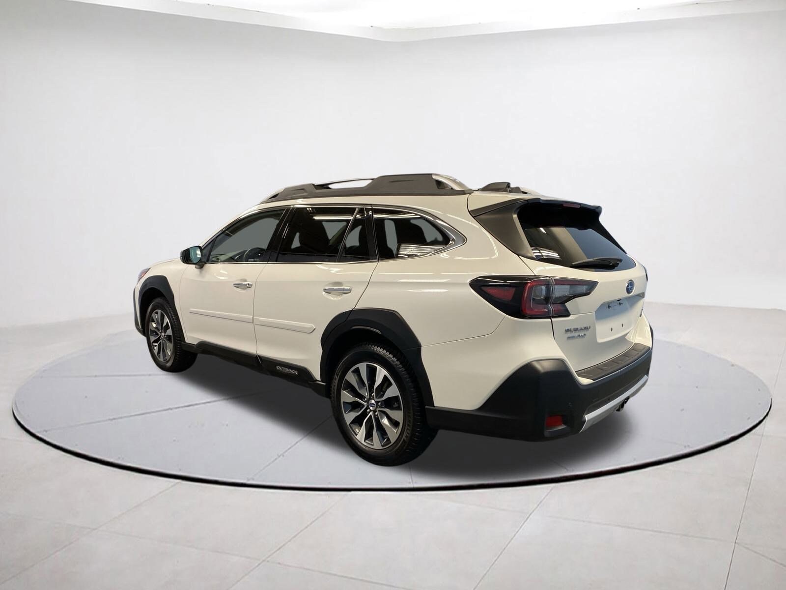 2023 Subaru Outback Touring XT photo 4
